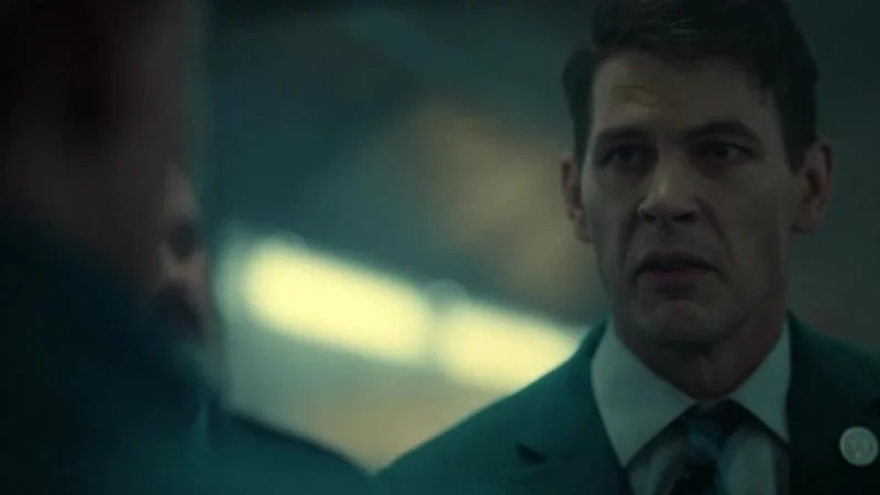Кадры из сериала Сквозь снег (2020)