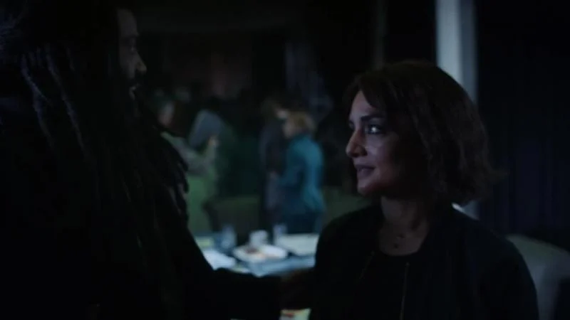 Кадры из сериала Сквозь снег (2020)